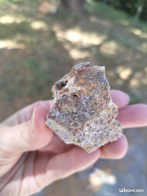 Minéraux français – Fluorite, baryte et quartz – Beaussais-Vitré (79) - France (image 7)
