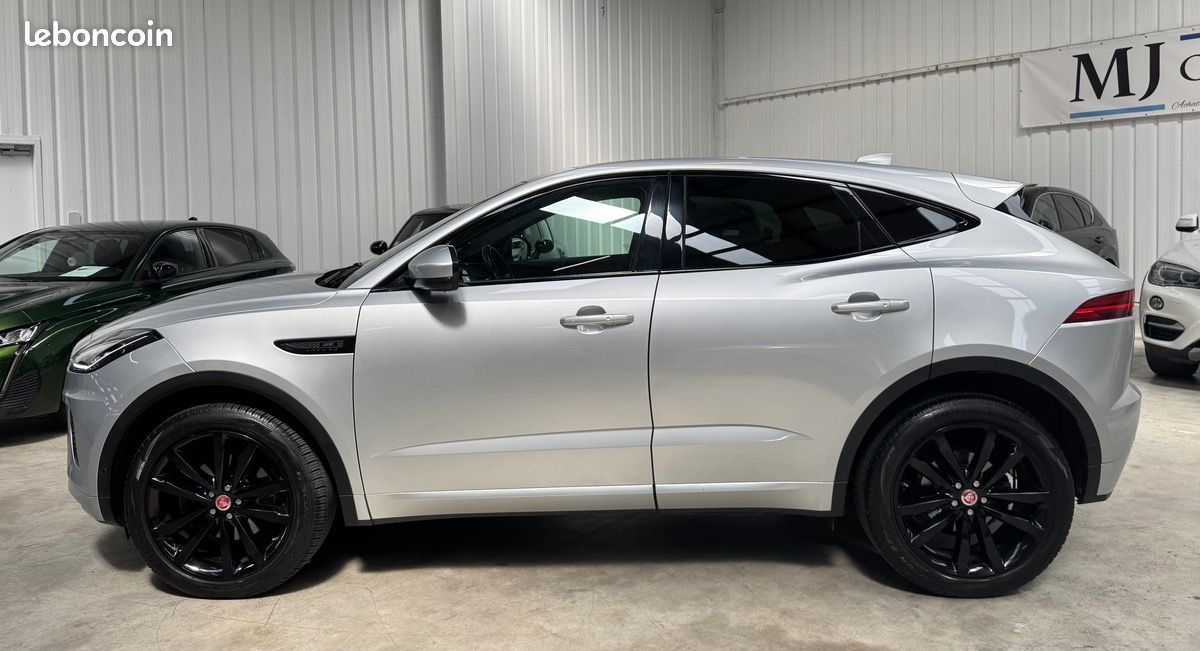 Jaguar E-Pace 2.0d 180ch R-Dynamic SE BVA9 AWD / Toit Pano / Meridian / Sièges Chauffants / Caméra (image 8)