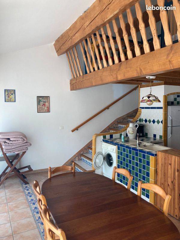 Maison 3 pièces 90 m² · à Vivès · 90 m² · 900 €