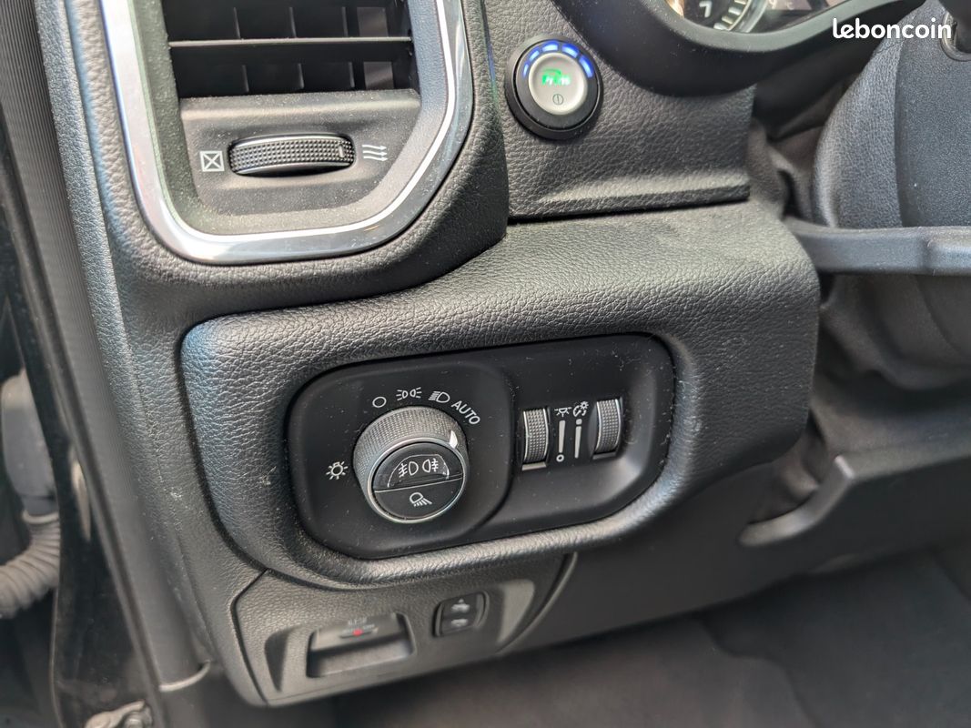 DODGE RAM 5.7 4WD 396cv RAM CREW LAMARIE SPORT (image 31)