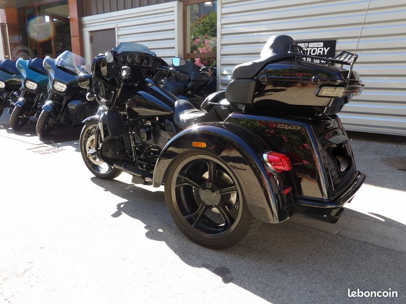 Harley Davidson TRIKE TRI GLIDE 1923 CVO (image 10)