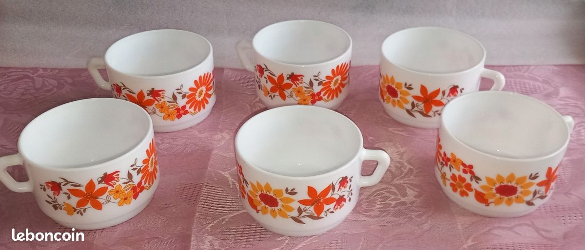 Lot De 6 Tasses Arcopal Vintage – Motif Fleur Rouge – Fabrication Française