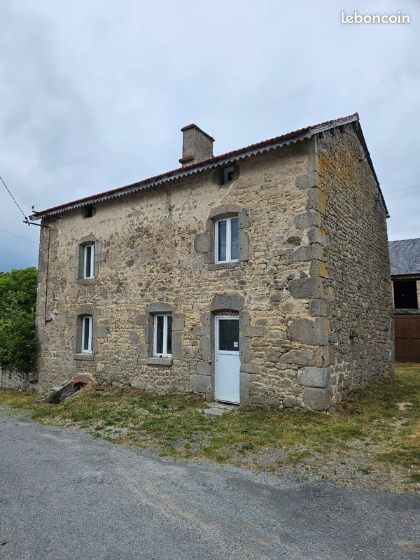 Maison 5 pièces 95 m² · à Chamberaud · 95 m² · 25 000 €