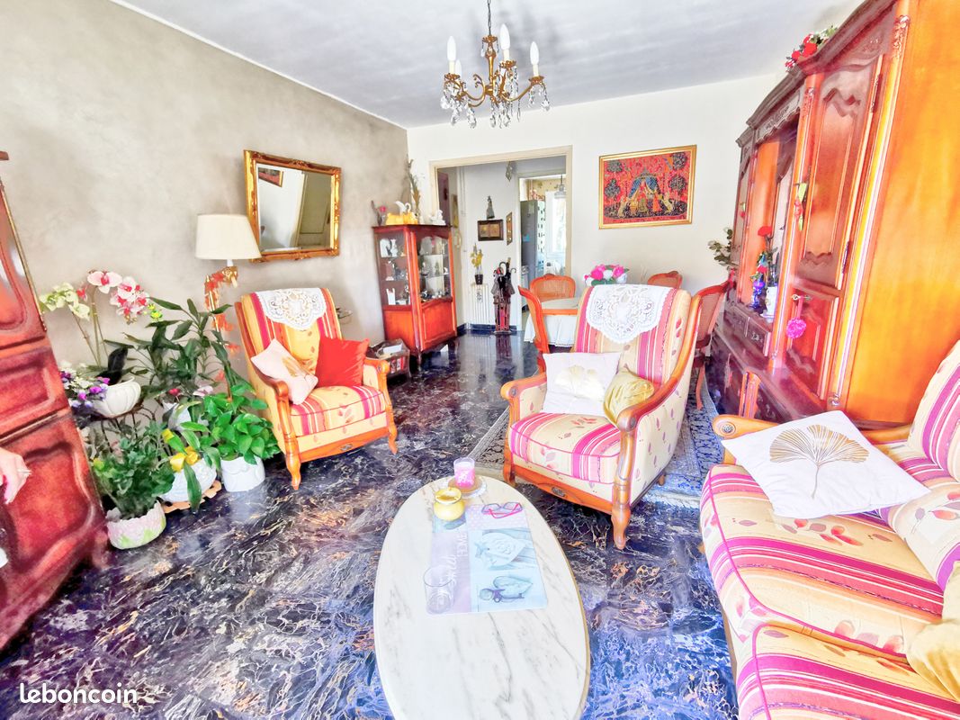 Appartement 3 pièces 70 m² · à Toulon · 70 m² · 49 000 €