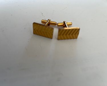 Lot De 2 Boutons De Manchettes Anciens Plaqué Or - Poinçon - Belle Qualité