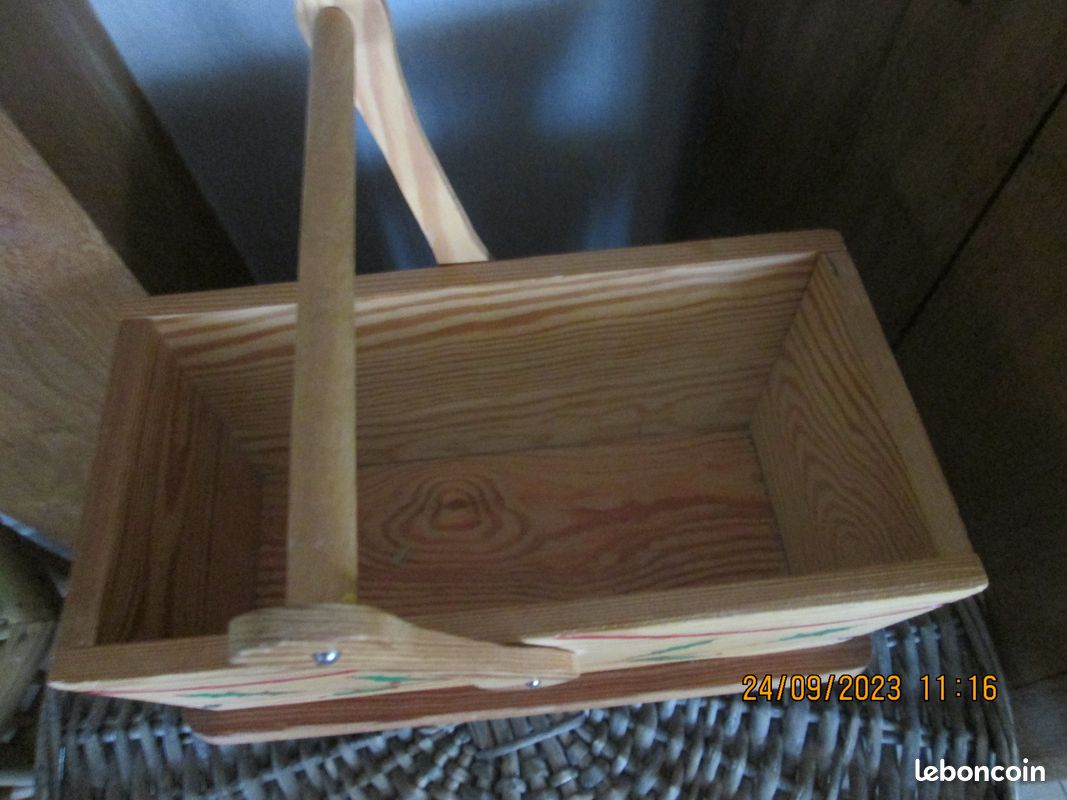 Panier en bois avec anse et 1 petit panier (image 2)
