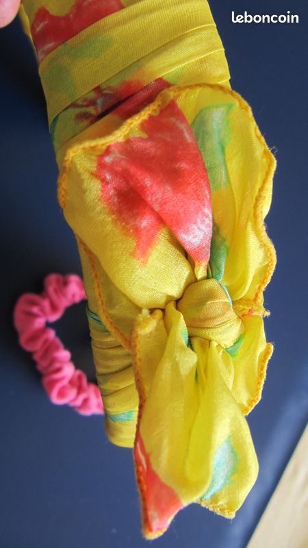 Serre-tête drapé floral coloris vifs + chouchou rose (image 1)