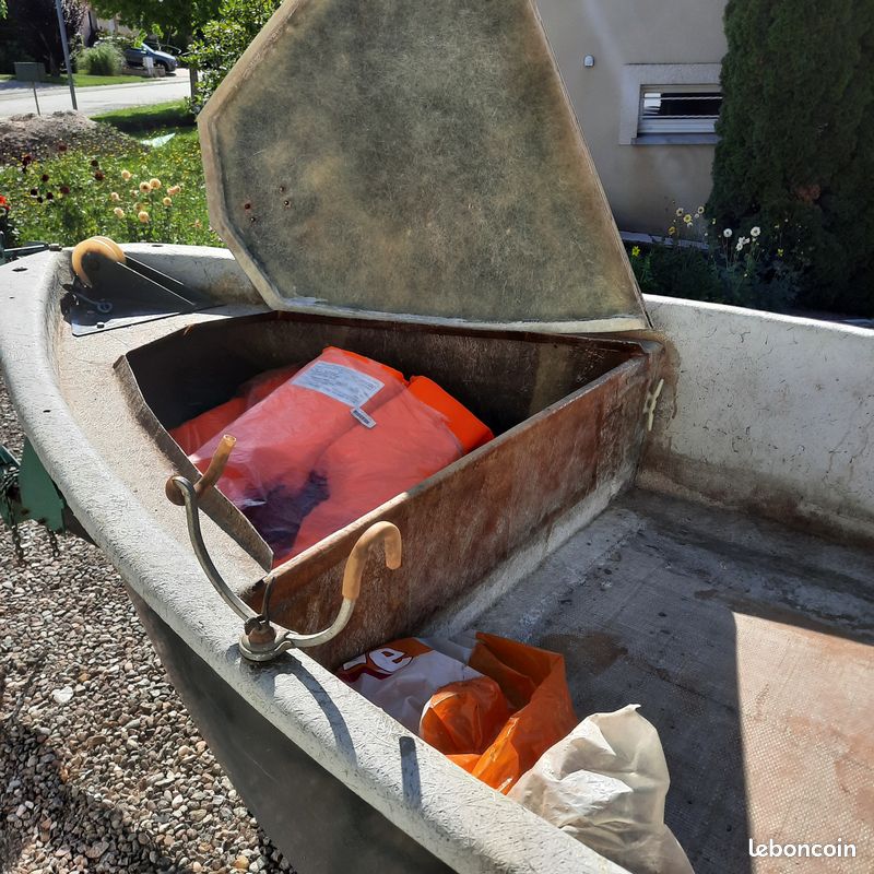 Barque en fibre de verre (image 2)