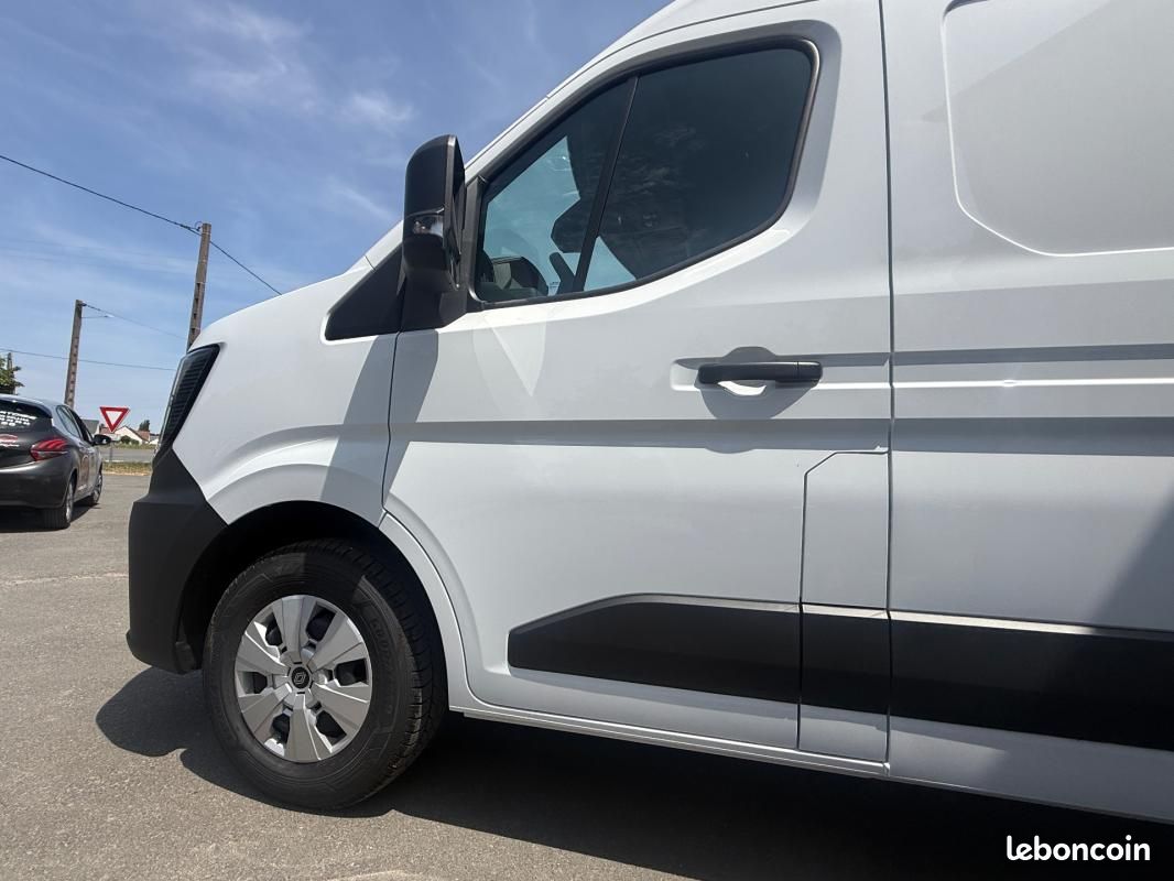 Renault Master FOURGON FGN TRAC 3T5 L2H2 BLUE DCI 150 ADVANCE NEUF 27 000 HT / 32 400 TTC (image 3)