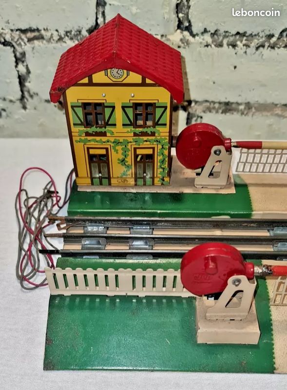 Jep échelle o passage à niveau électrique tôle 1950 à restaurer - Collection