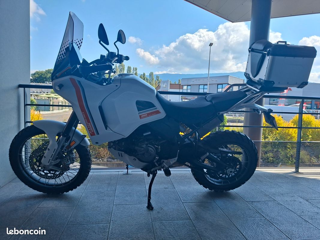 Ducati Desert X 2023 (image 4)