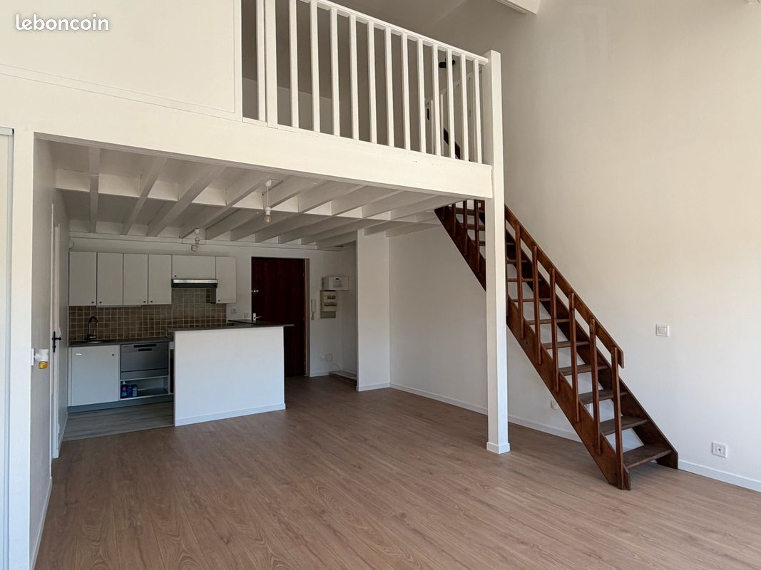 Appartement 2 pièces 67 m² · à Beynes · 67,3 m² · 900 €