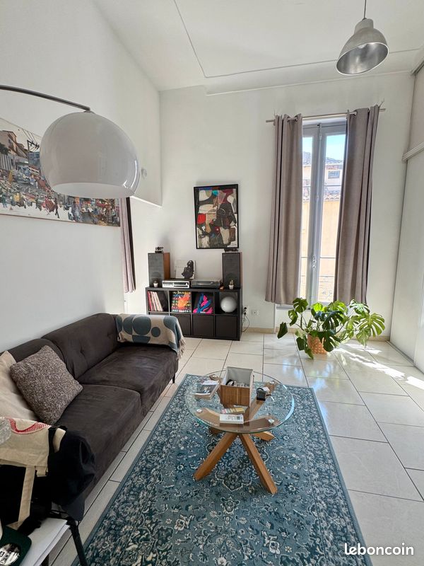Appartement 2 pièces 40 m² · à Nîmes · 40 m² · 610 €