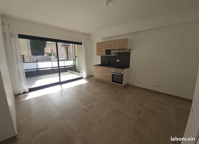Studio 1 pièce 30 m²
