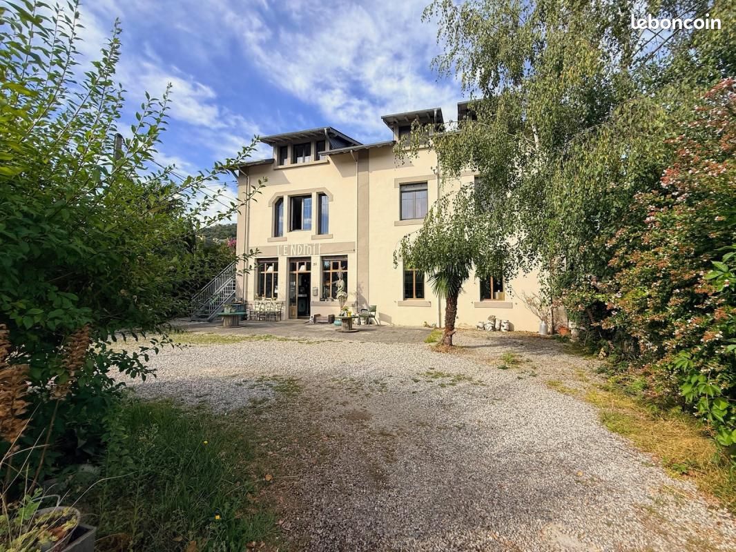 Immeuble 7 pièces 173 m² · à Bagnères-de-Bigorre · 173 m² · 560 000 €