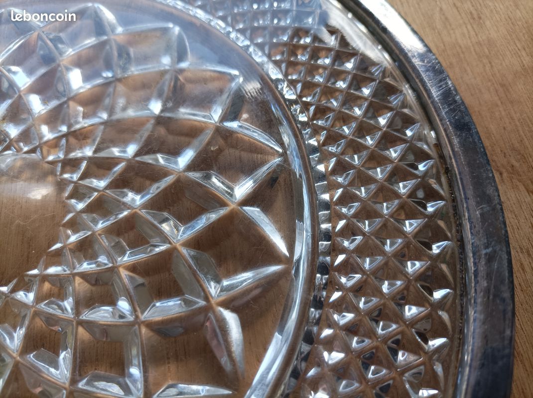 Dessous de plat en verre ou cristal taillé cerclé métal argenté (image 12)