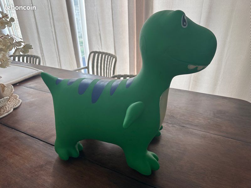 Dinosaure sauteur vert (image 1)