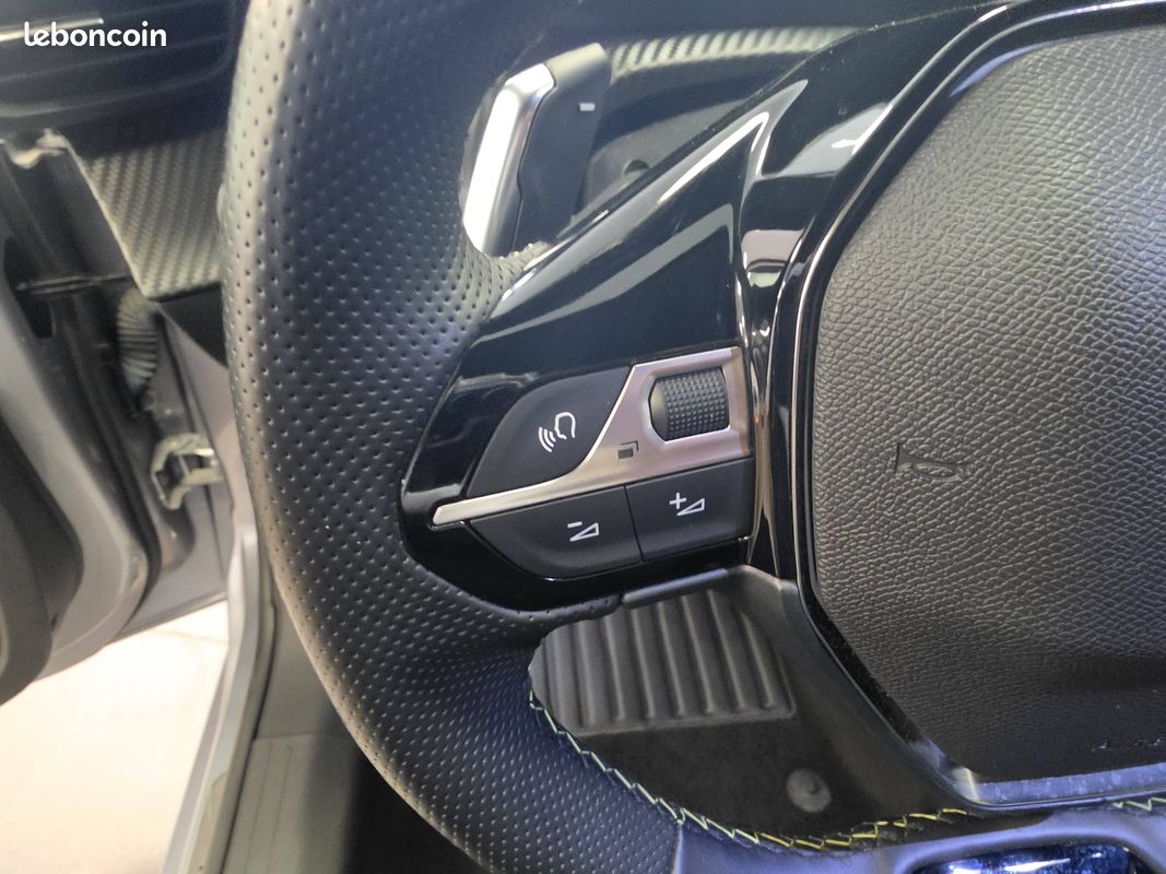 PEUGEOT 208 Hybrid 110 e-DCS6 GT (image 15)