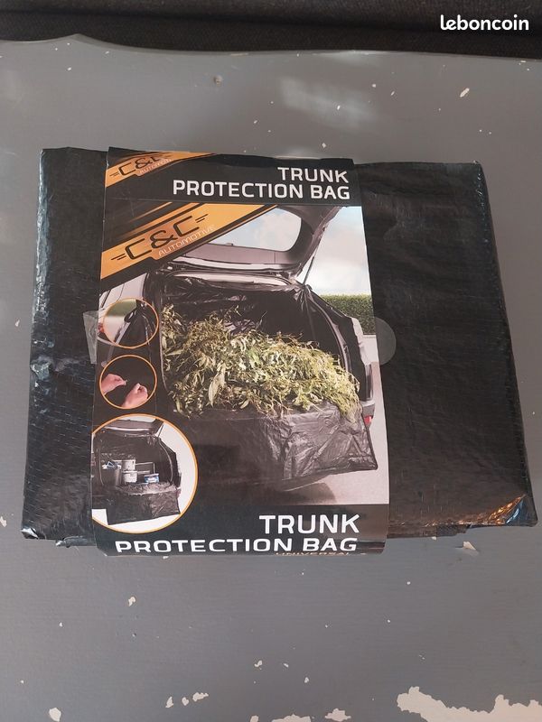 Bâche protection coffre (image 1)