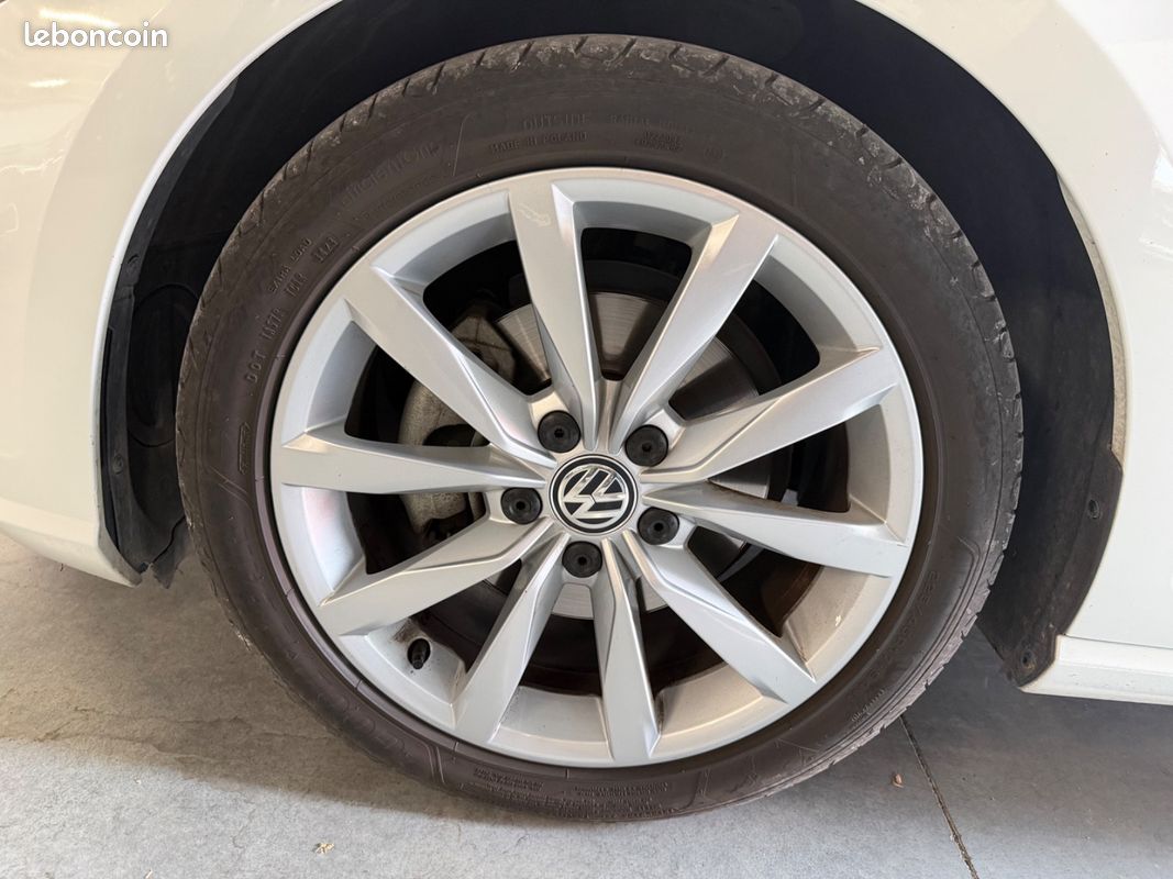 Volkswagen Golf VII Berline Carat BMT DSG CAMERA/CARPLAY/RADARS AV&ARR/ACCÈS ET DÉMARRAGE SANS CLÉ (image 18)