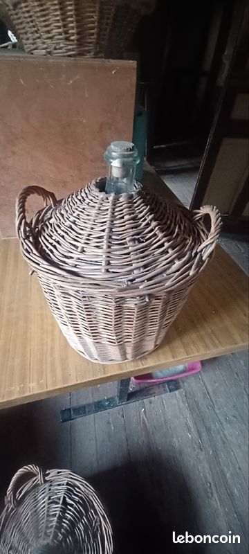 Bouteille et bonbone (image 1)