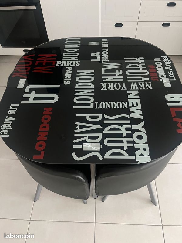 Table avec 4 chaises (image 3)