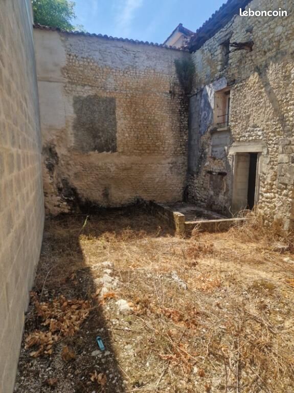 Maison 5 pièces 82 m² · à Barbezieux-Saint-Hilaire · 82 m² · 78 000 €