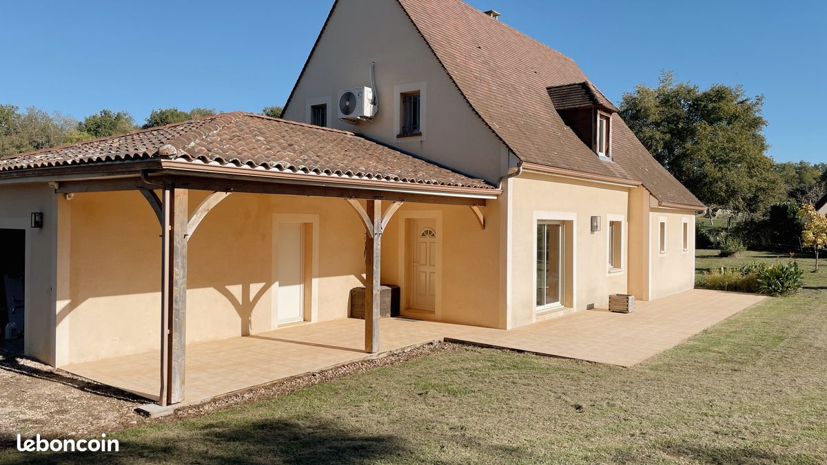 Maison 5 pièces 143 m² · à Sainte-Mondane · 143 m² · 280 000 €