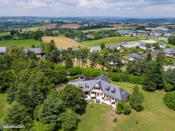 Propriété 11 pièces 396 m²