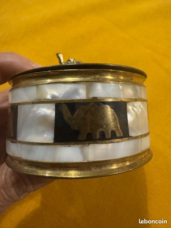 Boîte à Bijoux Décorative En Laiton Et Nacre - Fabriquée à La Main En Inde - Cadeau Idéal Pour Noël, Anniversaire