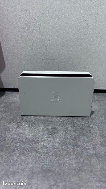 Nintendo switch oled (image 2)