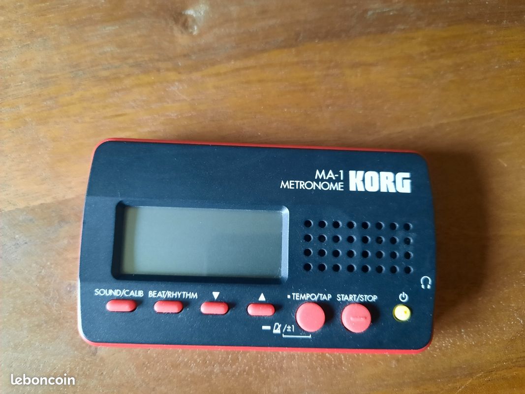 Métronome Korg MA-1 Bleu - Compact, Tap Tempo, Accordeur Intégré - Pour Musiciens