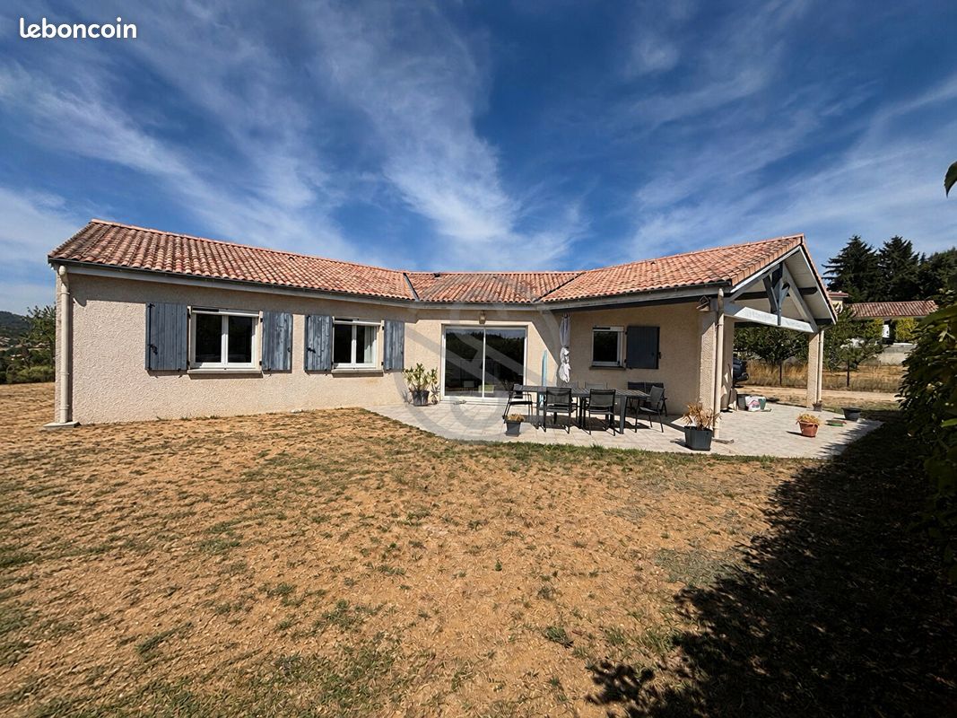 Maison 5 pièces 118 m² · à Peaugres · 118 m² · 277 000 €