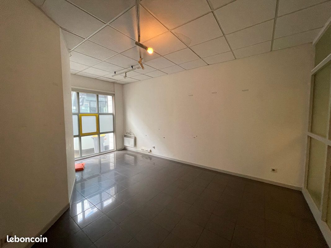 Local commercial 5 pièces 135 m² · à Armentières · 135 m² · 109 500 €
