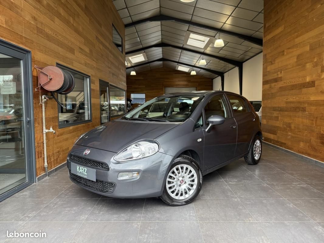Fiat Punto 1.4 77CH EASY - Voitures