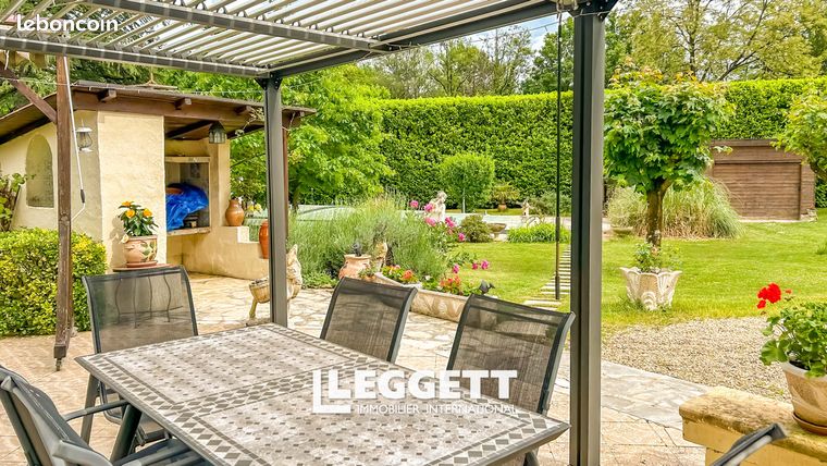 Maison 8 pièces 170 m²