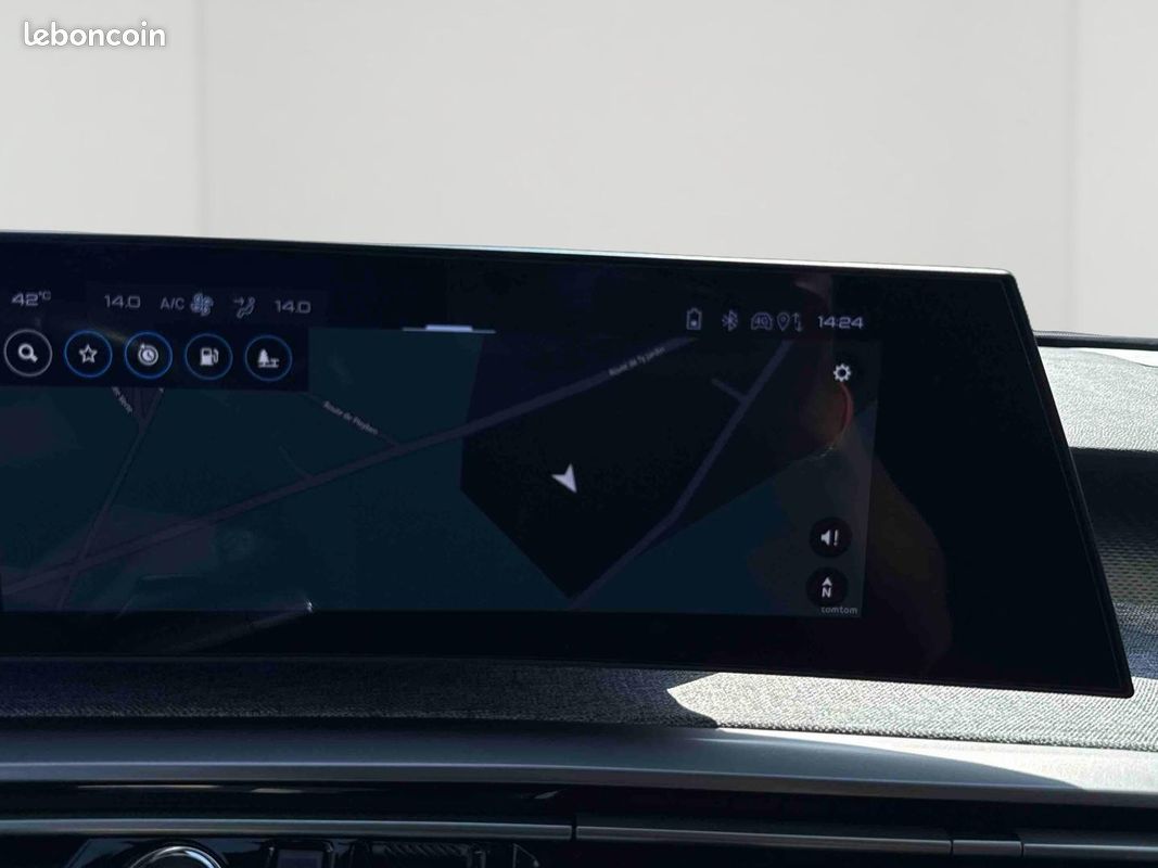 Peugeot 5008 Hybrid 145ch Allure e-DCS6 (image 14)