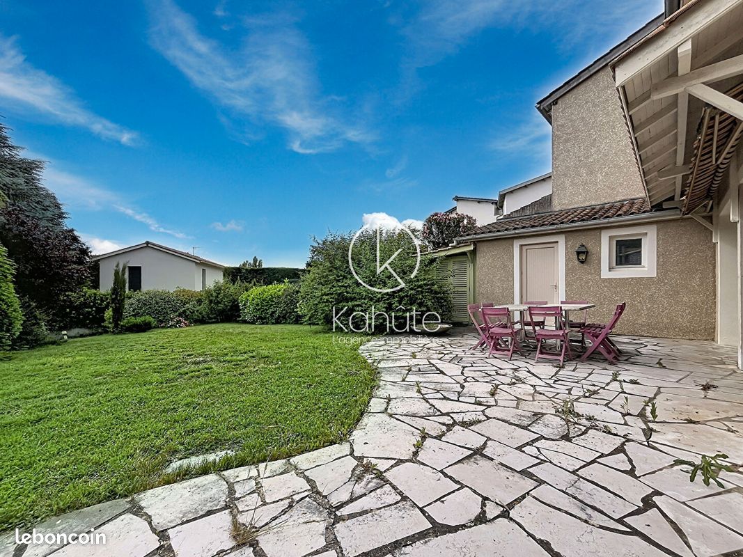 Maison 6 pièces 160 m² · à Collonges-au-Mont-d'Or · 160 m² · 650 000 €