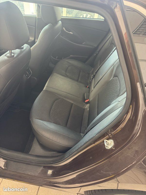 Hyundai i30 1,6 crdi 136cv (image 5)