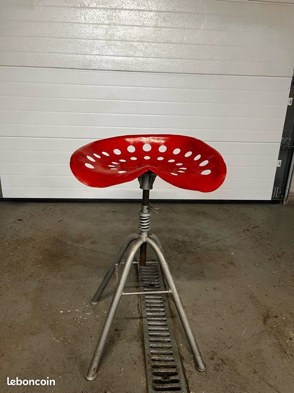 Chaise industriel (image 1)