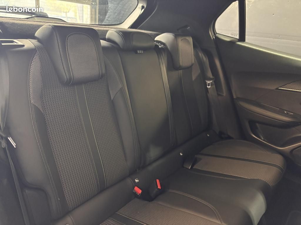 PEUGEOT 2008 GT II - 1.5 DIESEL - 130CH - BV EAT8 - Garantie 12 Mois (image 29)