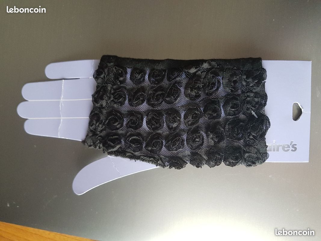 Gants mitaines noir en dentelle (image 1)