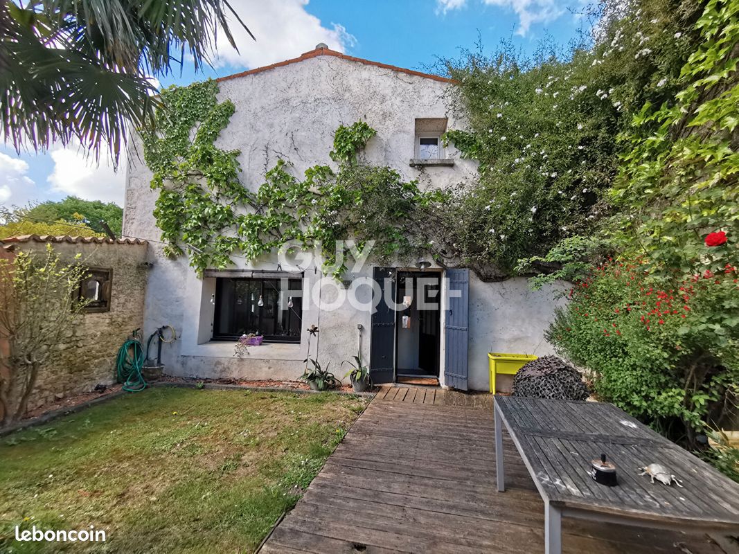 Maison 5 pièces 127 m² - La Rochelle 17000 (image principale 2)