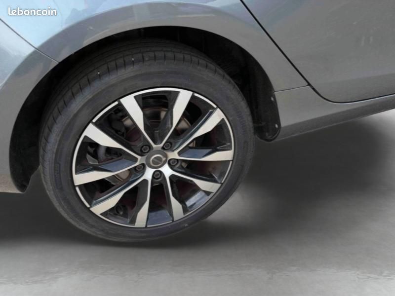 Volvo V40 T2 122ch Signature Edition (image 21)