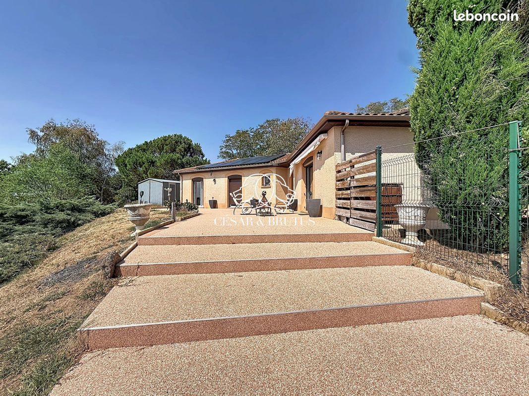 Maison 6 pièces 158 m² · à Thizy-les-Bourgs · 158 m² · 369 000 €