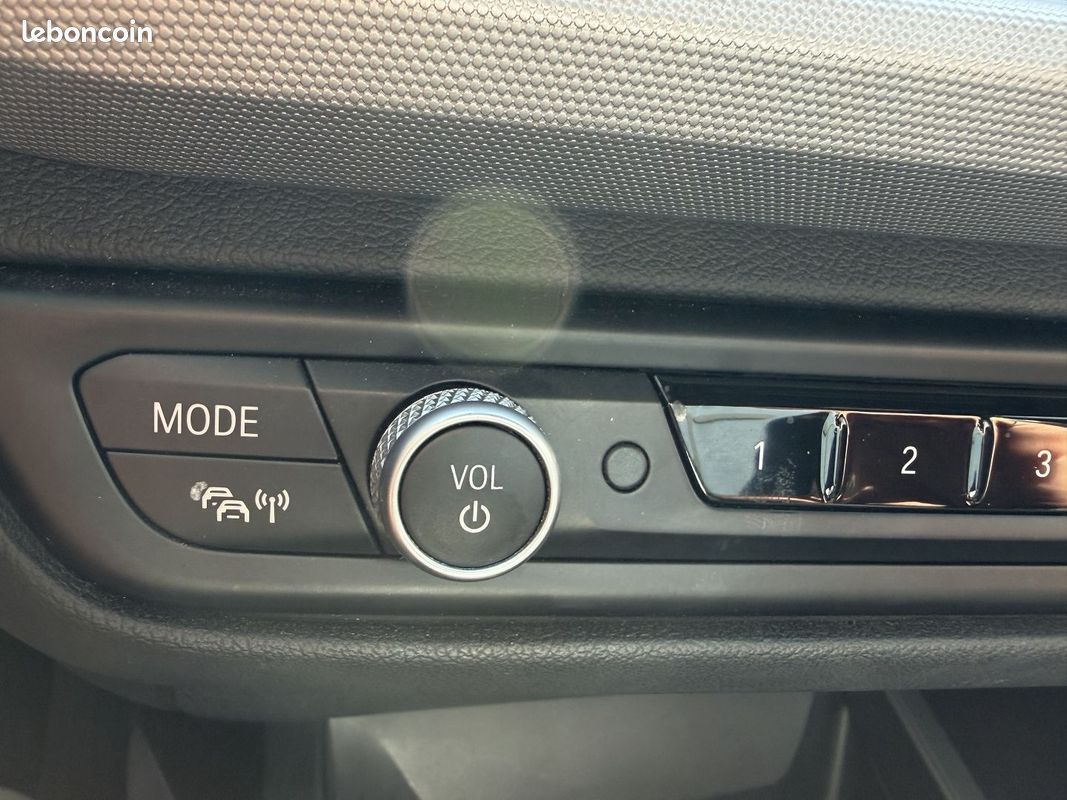 Bmw SERIE 1 (F40) 116DA 116CH BUSINESS DESIGN DKG7 (image 28)