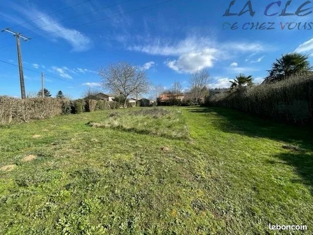 Terrain 1068 m² Ardin