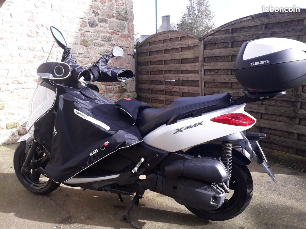 YAMAHA, Manchons XMAX 125 2023