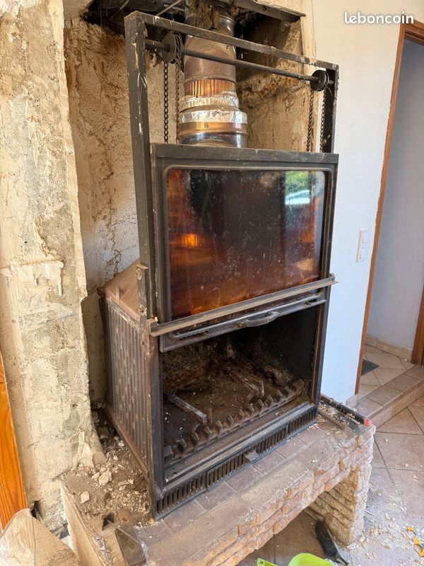 Insert de cheminée à bois (image 2)