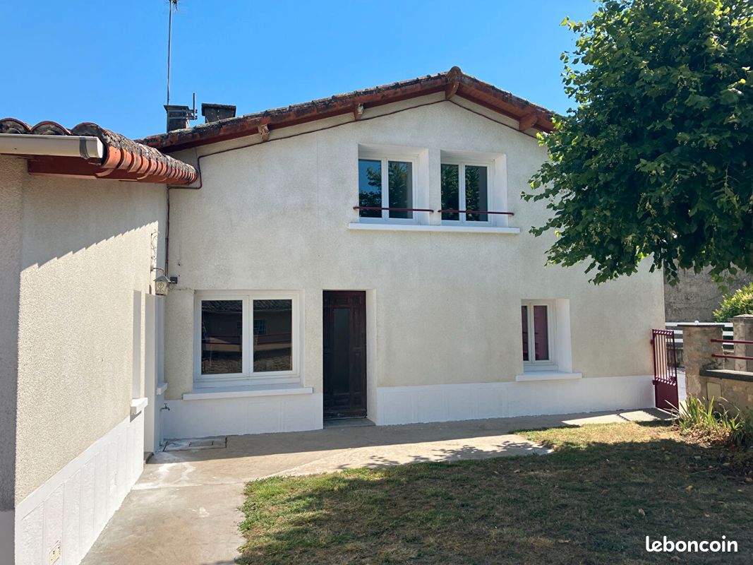 Maison 5 pièces 88 m² · à Voulon · 88 m² · 130 000 €